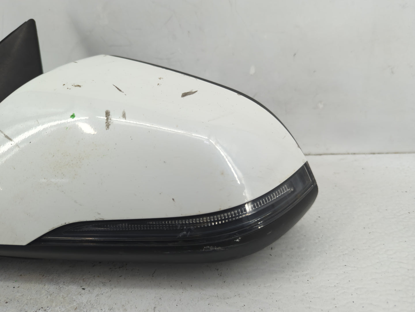 2018-2019 Hyundai Sonata Driver Side View Mirror - Left Door Mirror OEM Used - Oemusedautoparts1.com