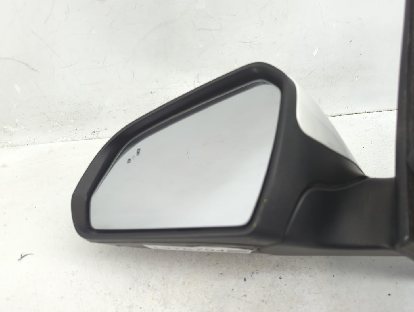 2018-2019 Hyundai Sonata Driver Side View Mirror - Left Door Mirror OEM Used - Oemusedautoparts1.com