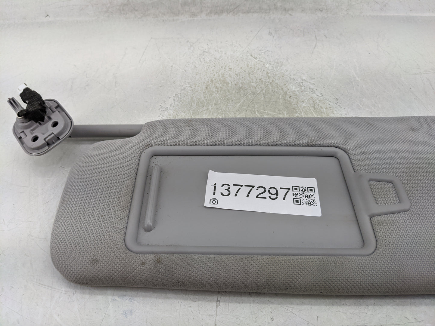 2015-2019 Hyundai Sonata Sun Visor Shade Replacement Driver Left Mirror Fits Fits 2015 2016 2017 2018 2019 OEM Used Auto Par