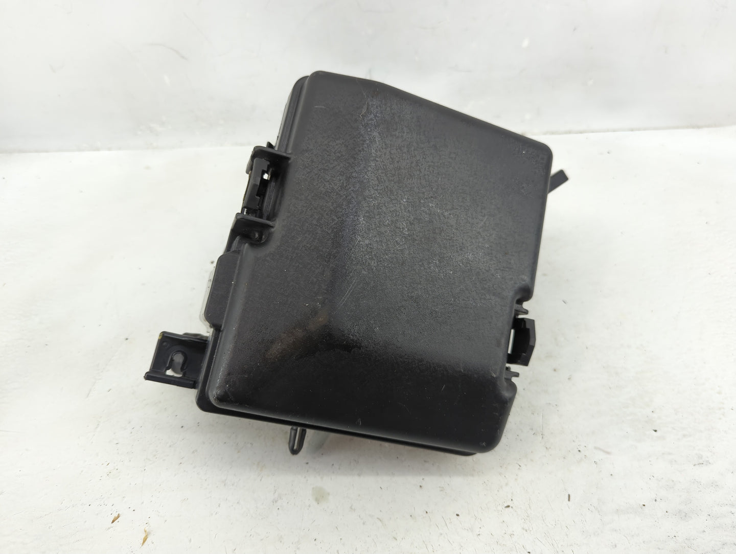 2018-2019 Hyundai Sonata Fusebox Fuse Box Panel Relay Module Fits Fits 2018 2019 OEM Used Auto Parts - Oemusedautoparts1.com