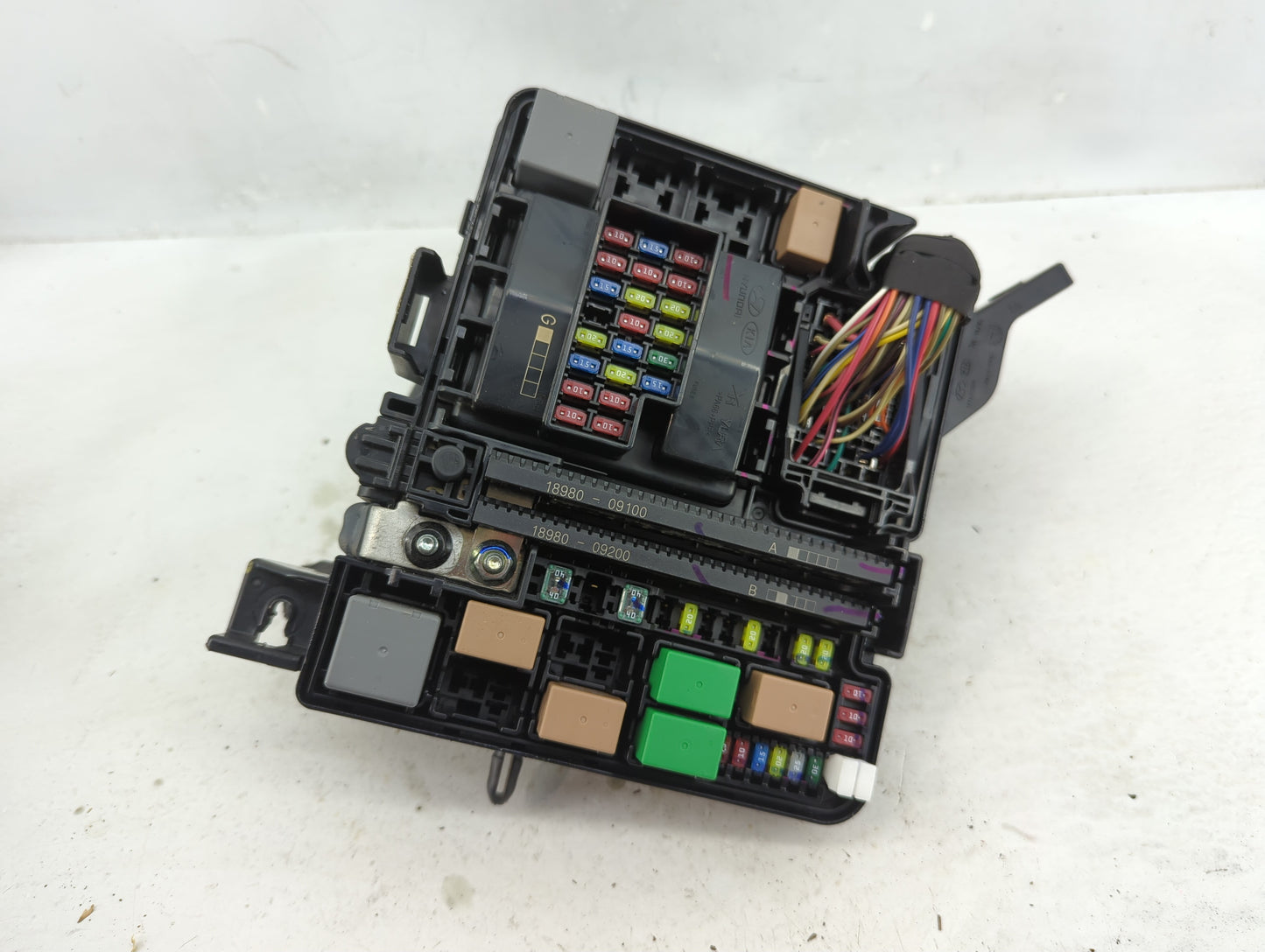 2018-2019 Hyundai Sonata Fusebox Fuse Box Panel Relay Module Fits Fits 2018 2019 OEM Used Auto Parts - Oemusedautoparts1.com
