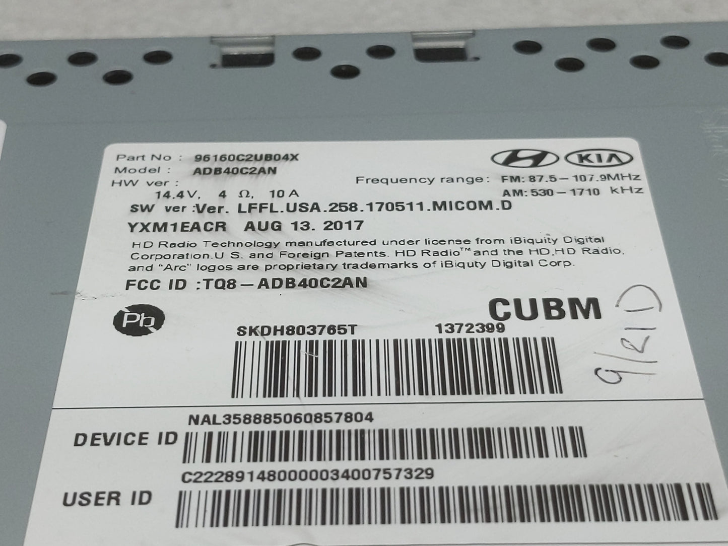 2018-2019 Hyundai Sonata Radio AM FM Cd Player Receiver Replacement P/N:96160C2UB04X Fits Fits 2018 2019 OEM Used Auto Parts