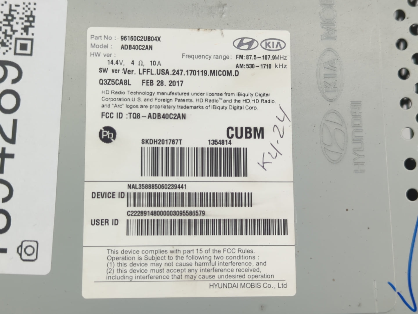 2018-2019 Hyundai Sonata Radio AM FM Cd Player Receiver Replacement P/N:96160C2UB04X Fits Fits 2018 2019 OEM Used Auto Parts