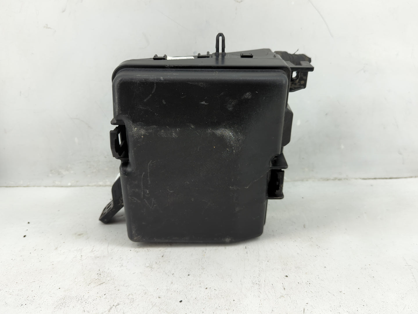 2018-2019 Hyundai Sonata Fusebox Fuse Box Panel Relay Module P/N:91951-E6850 Fits Fits 2018 2019 OEM Used Auto Parts - Oemus