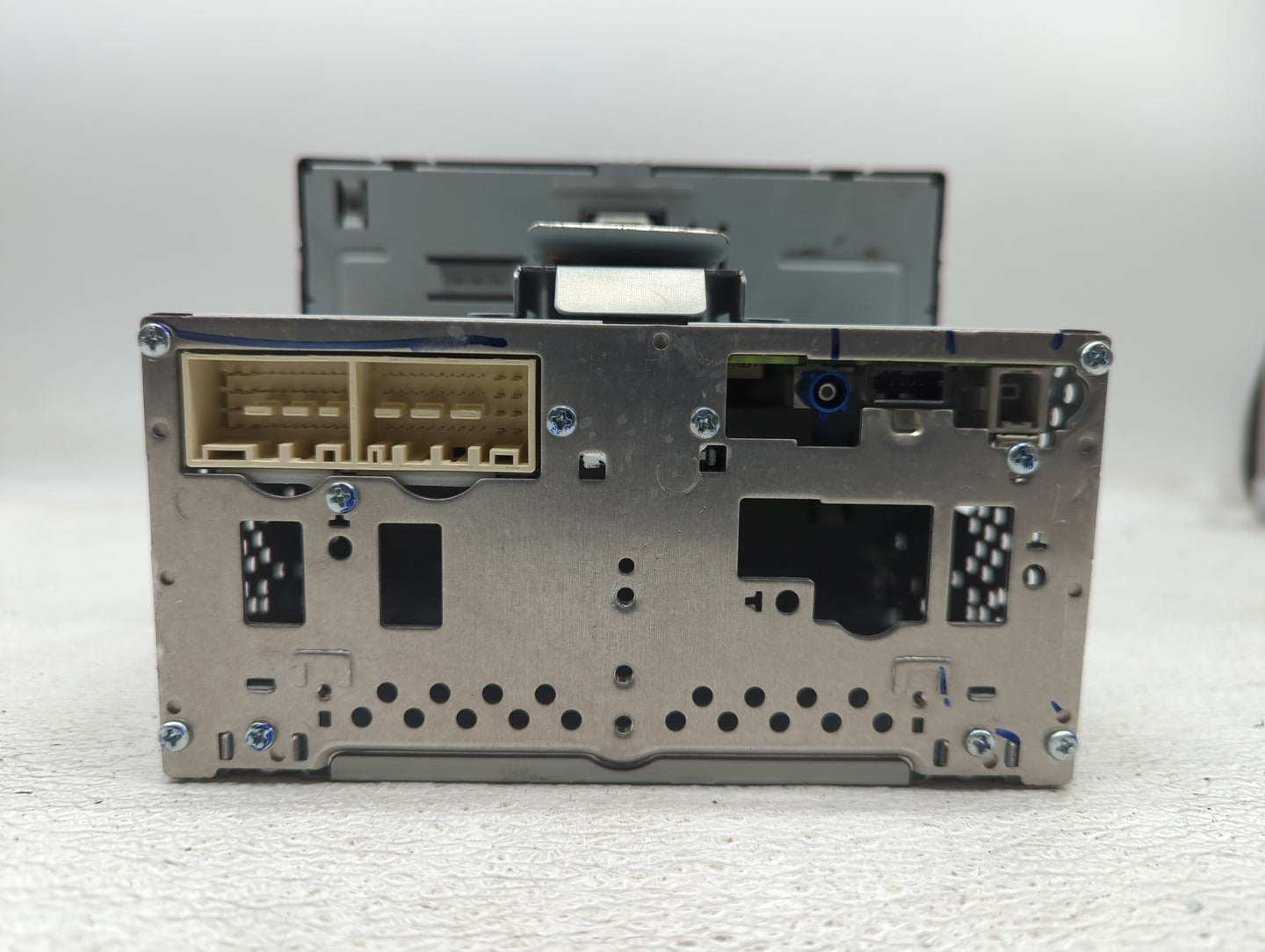 2018-2019 Hyundai Sonata Radio AM FM Cd Player Receiver Replacement P/N:96160C2UA04X Fits Fits 2018 2019 OEM Used Auto Parts