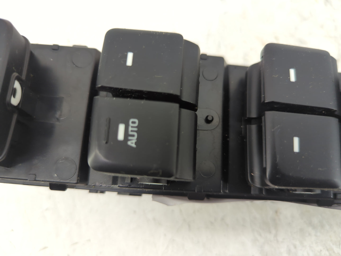 2015-2019 Hyundai Sonata Master Power Window Switch Replacement Driver Side Left P/N:93570-C1000 Fits OEM Used Auto Parts - 