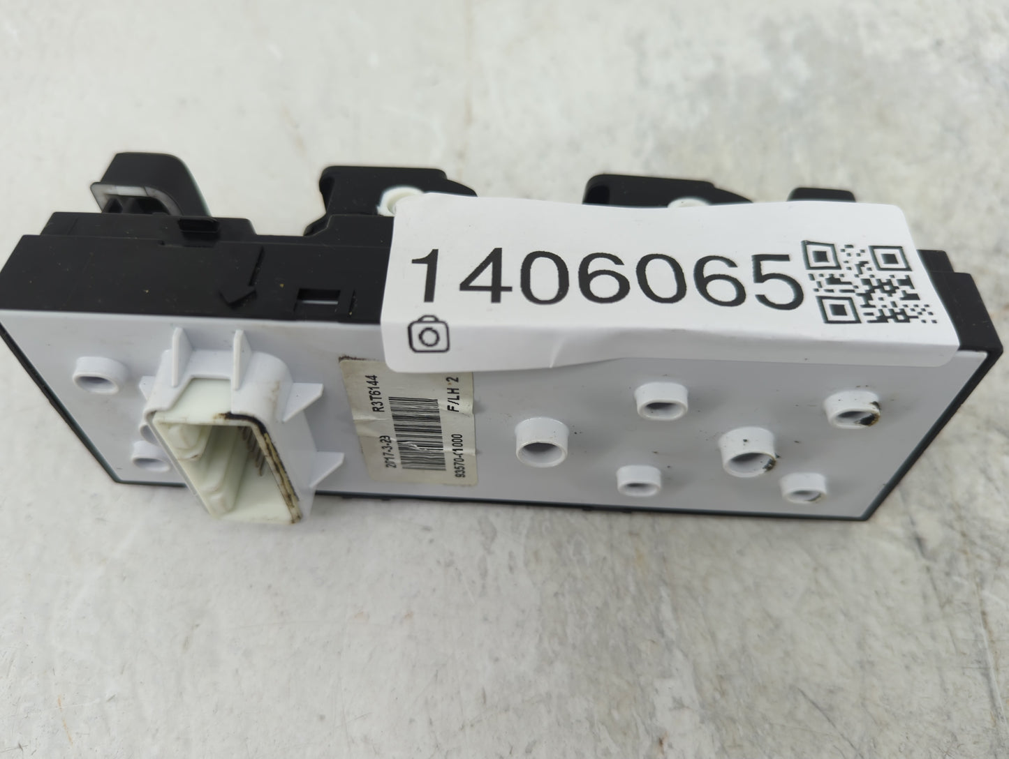 2015-2019 Hyundai Sonata Master Power Window Switch Replacement Driver Side Left P/N:93570-C1000 Fits OEM Used Auto Parts - 