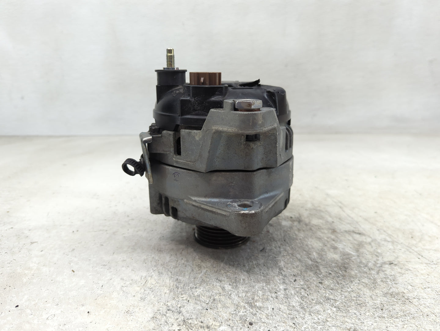 2015-2019 Hyundai Sonata Alternator Replacement Generator Charging Assembly Engine OEM P/N:37300-2G061 Fits OEM Used Auto Pa