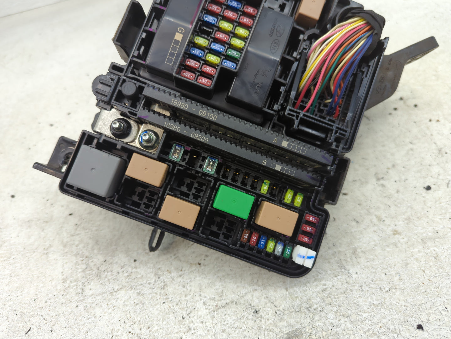 2018-2019 Hyundai Sonata Fusebox Fuse Box Panel Relay Module P/N:91951-C2850 Fits Fits 2018 2019 OEM Used Auto Parts - Oemus
