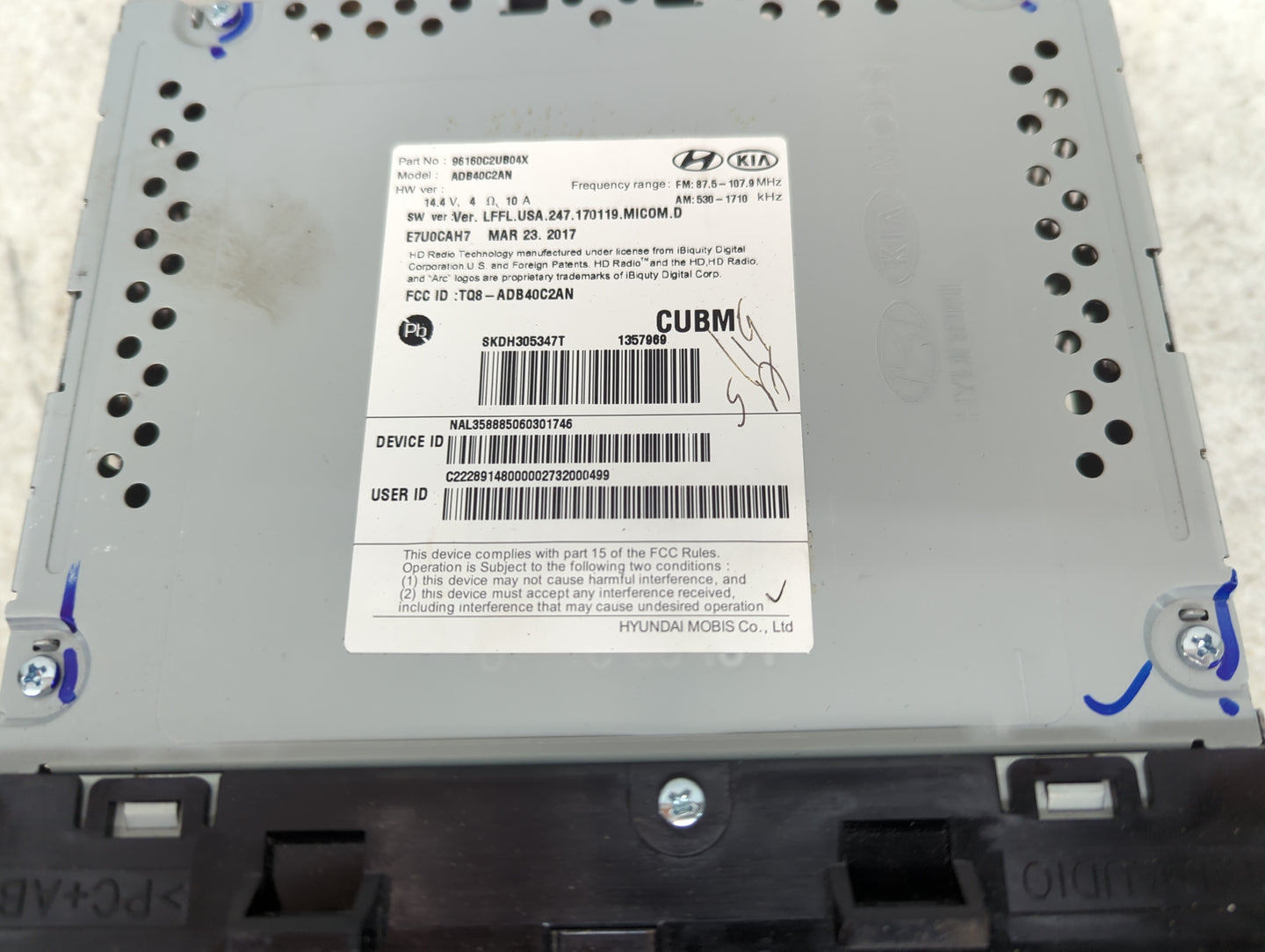 2018-2019 Hyundai Sonata Radio AM FM Cd Player Receiver Replacement P/N:96160C2UB04X Fits Fits 2018 2019 OEM Used Auto Parts