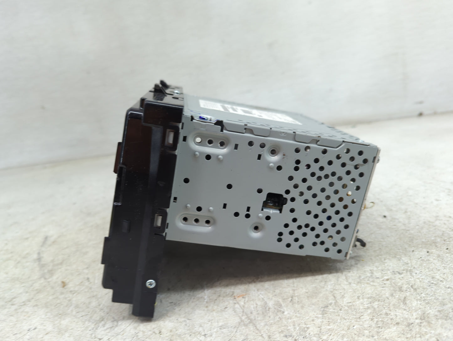 2018-2019 Hyundai Sonata Radio AM FM Cd Player Receiver Replacement P/N:96160C2UB04X Fits Fits 2018 2019 OEM Used Auto Parts