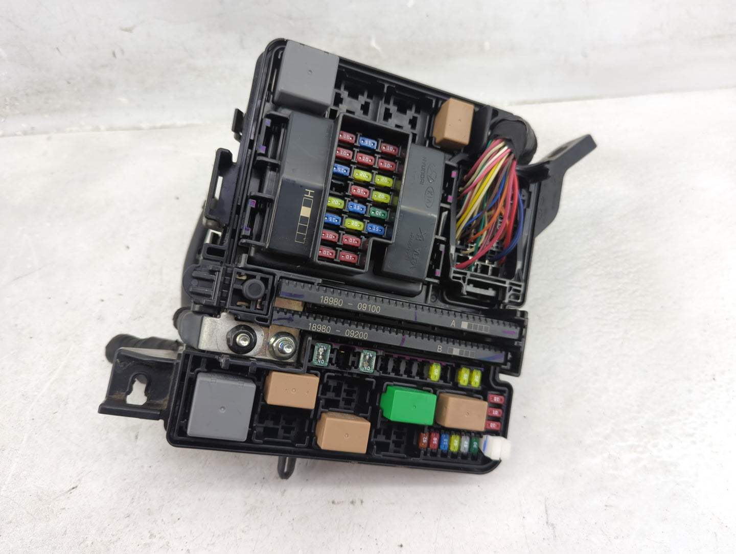 2018-2019 Hyundai Sonata Fusebox Fuse Box Panel Relay Module P/N:91951-C2850 Fits Fits 2018 2019 OEM Used Auto Parts - Oemus