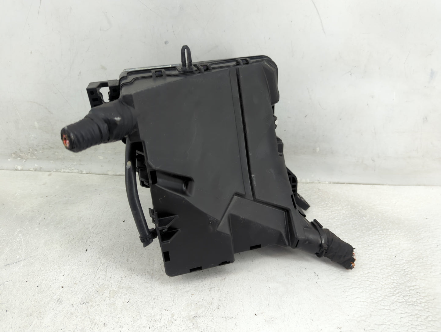 2018-2019 Hyundai Sonata Fusebox Fuse Box Panel Relay Module P/N:91951-C2850 Fits Fits 2018 2019 OEM Used Auto Parts - Oemus
