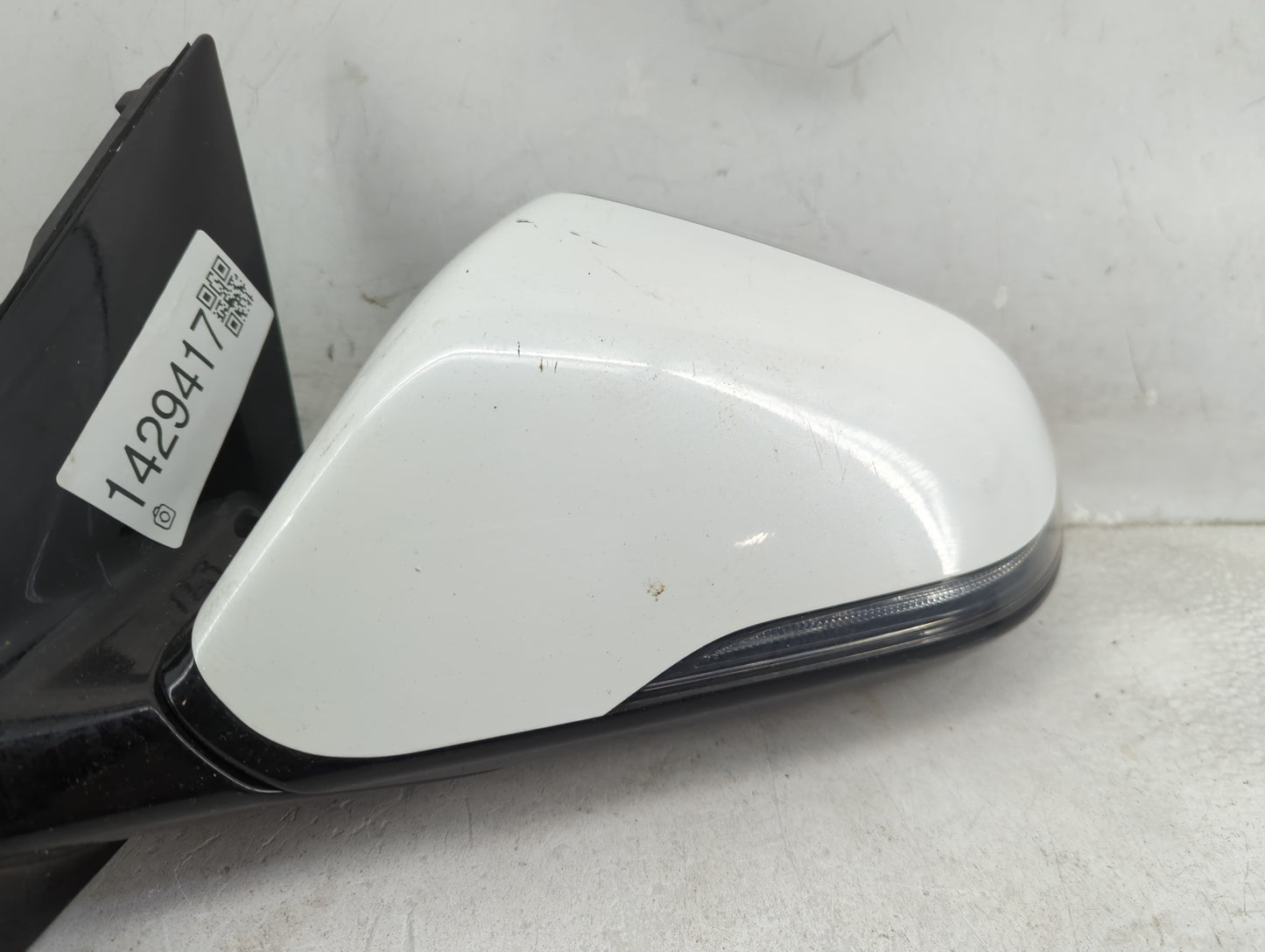 2018-2019 Hyundai Sonata Driver Side View Mirror - Left Door Mirror OEM Used - Oemusedautoparts1.com