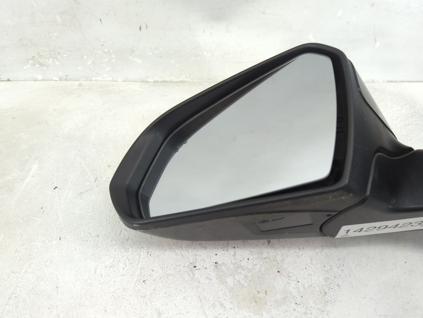 2018-2019 Hyundai Sonata Driver Side View Mirror - Left Door Mirror OEM Used - Oemusedautoparts1.com