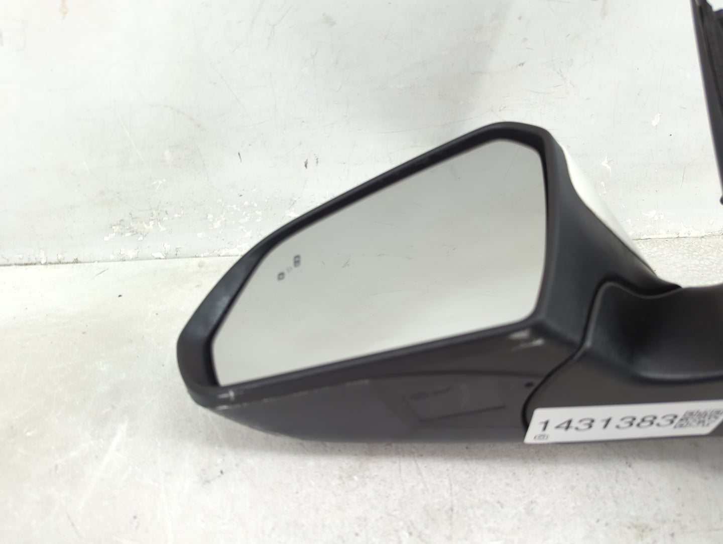 2018-2019 Hyundai Sonata Driver Side View Mirror - Left Door Mirror OEM Used - Oemusedautoparts1.com