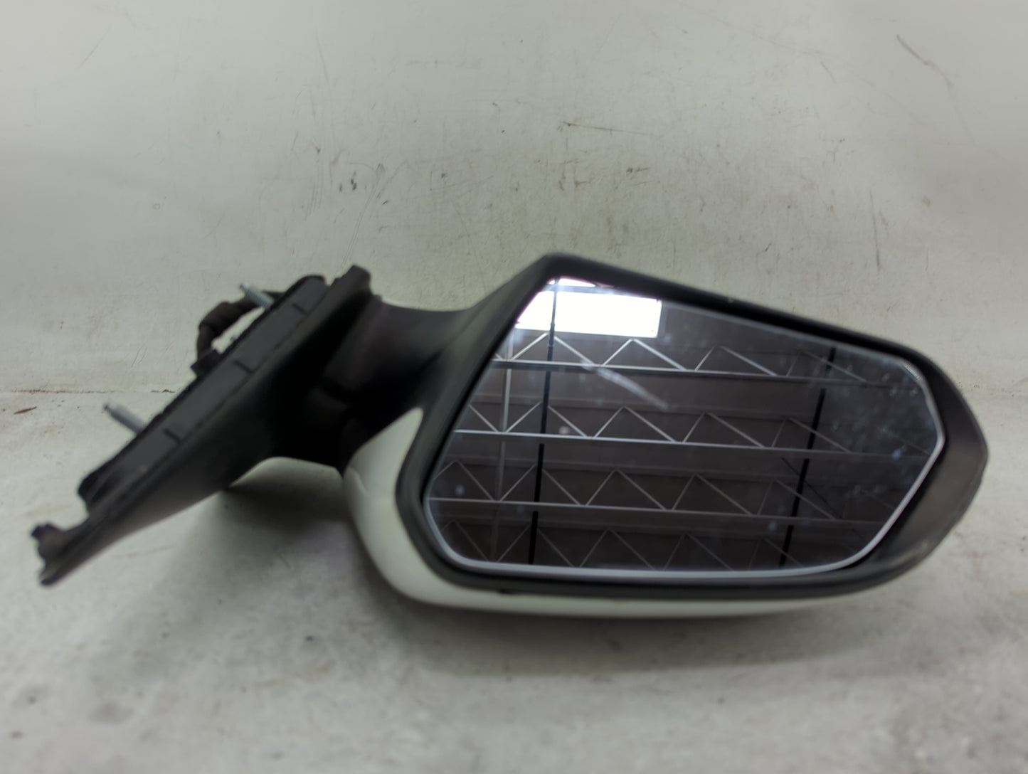 2018-2019 Hyundai Sonata Driver Side View Mirror - Left Door Mirror OEM Used - Oemusedautoparts1.com