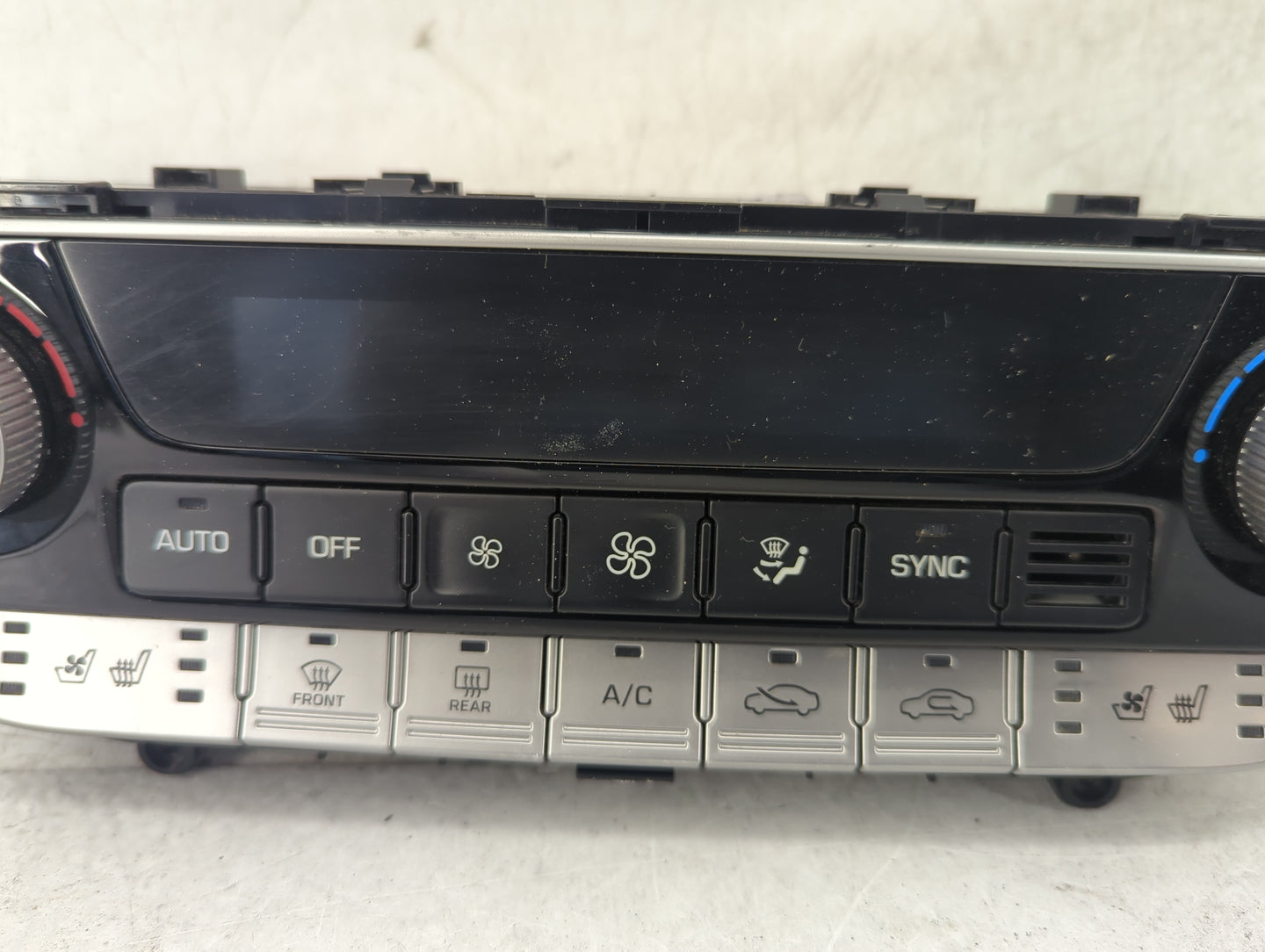 2018 Hyundai Sonata Climate Control Module Temperature AC/Heater Replacement P/N:97250-C2BD0ZL5 N237000-79711H Fits OEM Used