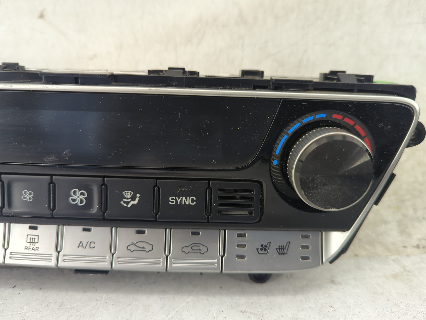 2018 Hyundai Sonata Climate Control Module Temperature AC/Heater Replacement P/N:97250-C2BD0ZL5 N237000-79711H Fits OEM Used