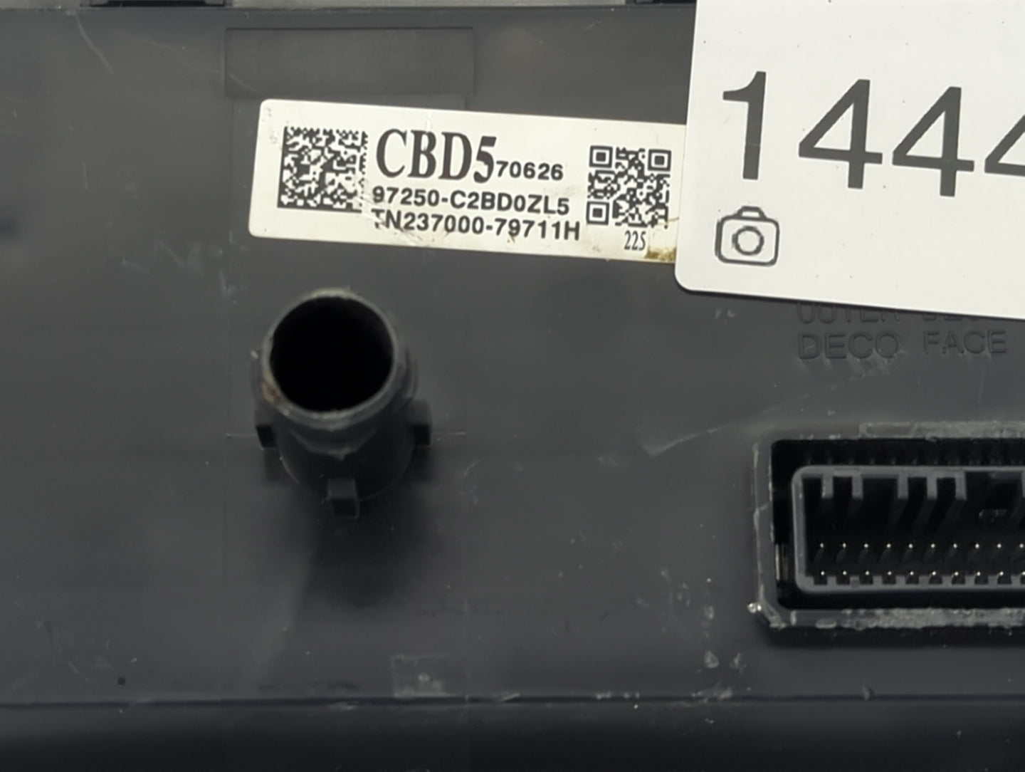 2018 Hyundai Sonata Climate Control Module Temperature AC/Heater Replacement P/N:97250-C2BD0ZL5 N237000-79711H Fits OEM Used