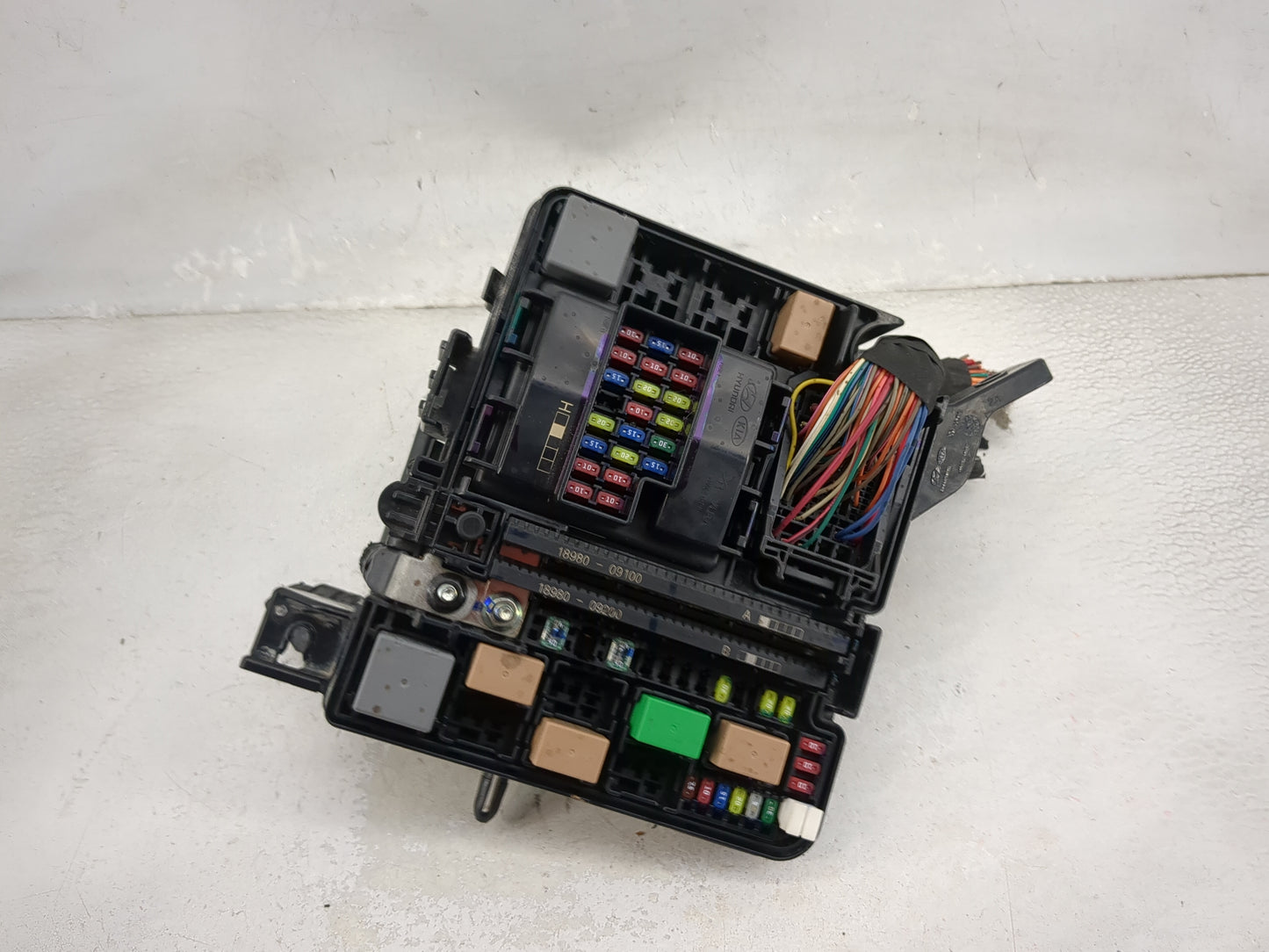 2018-2019 Hyundai Sonata Fusebox Fuse Box Panel Relay Module P/N:18980-09100 18980-09200, 912A0C2370LA Fits Fits 2018 2019 O