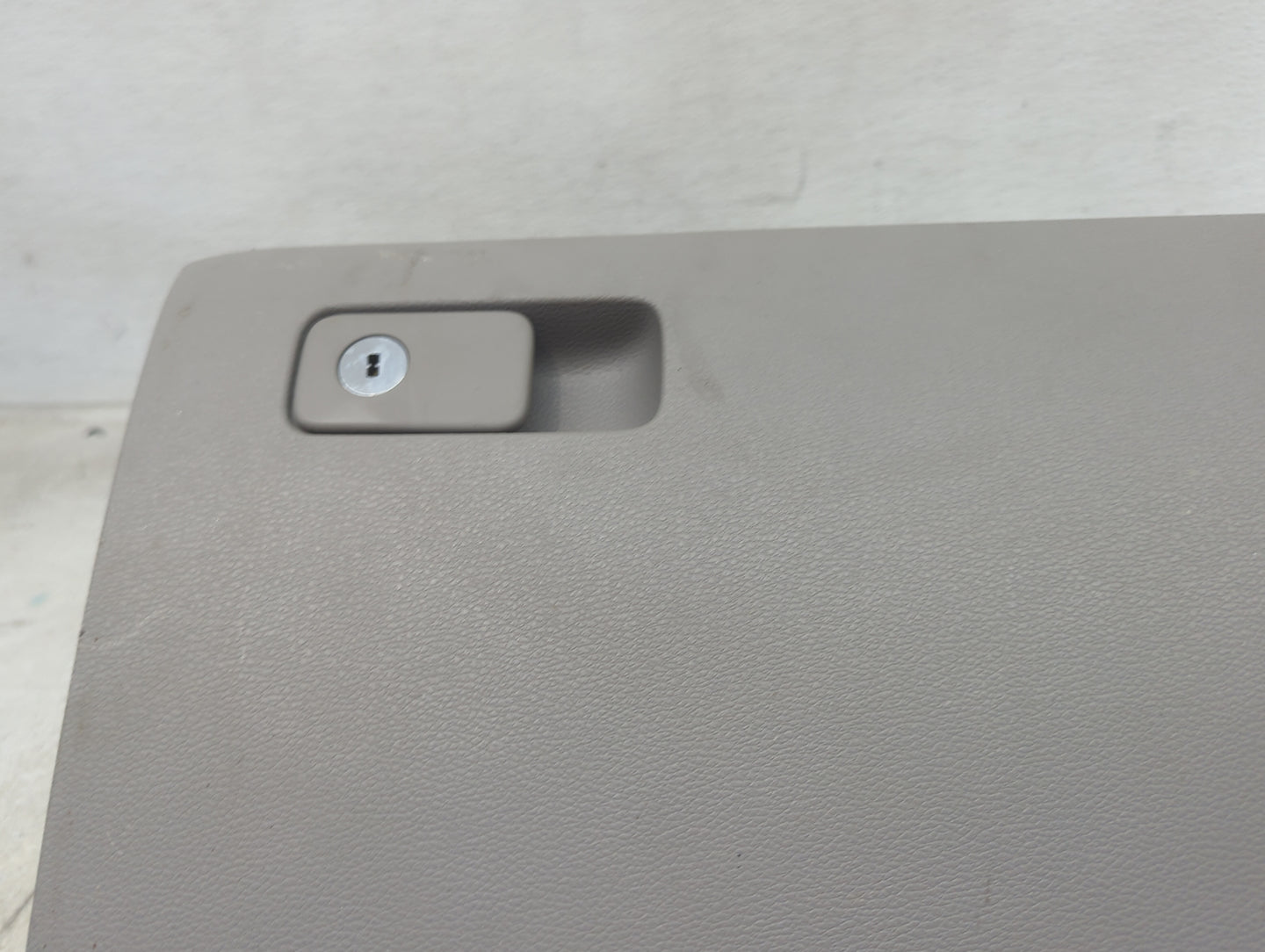 2018 Hyundai Sonata Passenger Glove Box Door Storage Compartment - Oemusedautoparts1.com