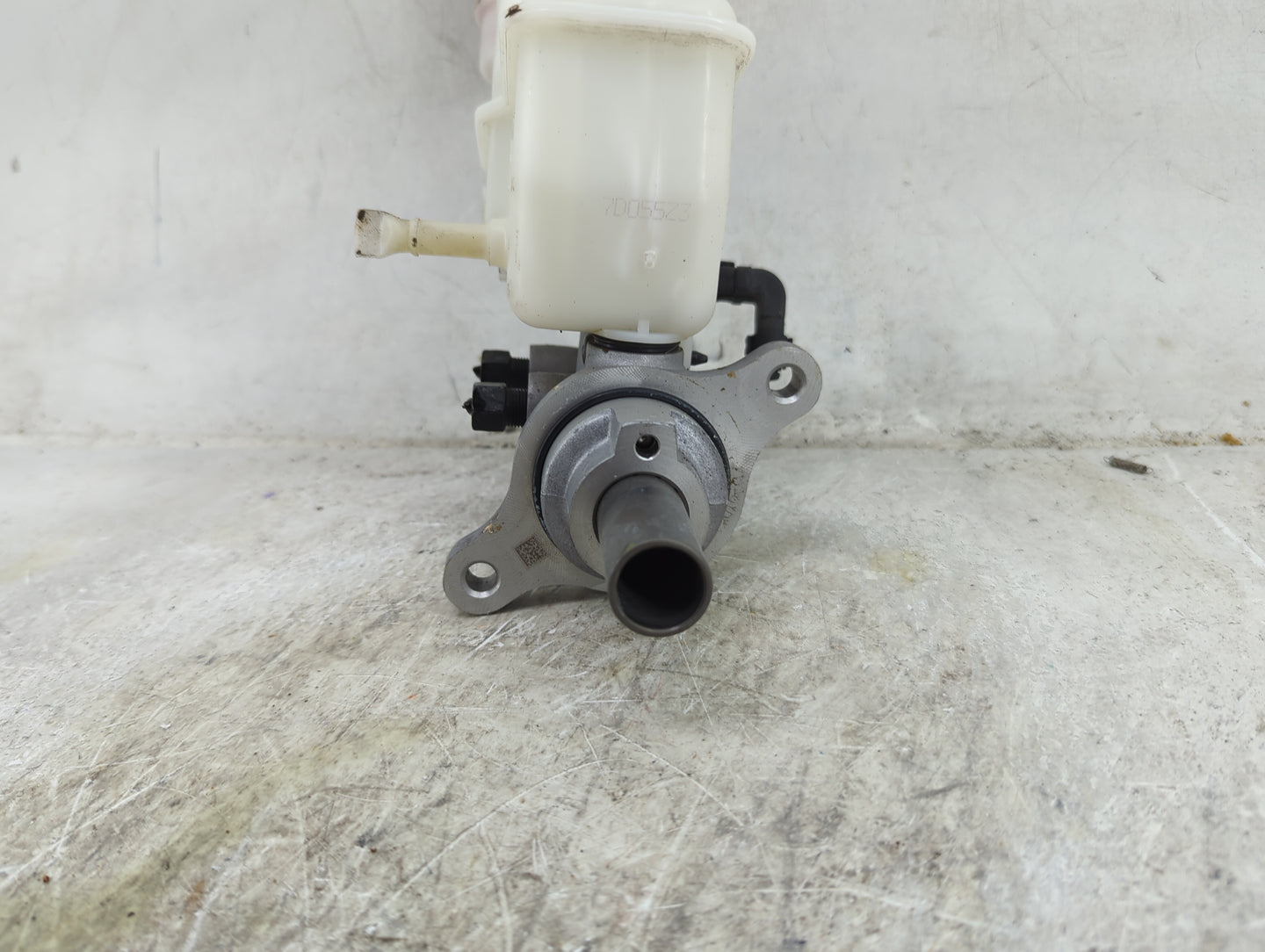 2015-2019 Hyundai Sonata Brake Master Cylinder 1490514 - Oemusedautoparts1.com