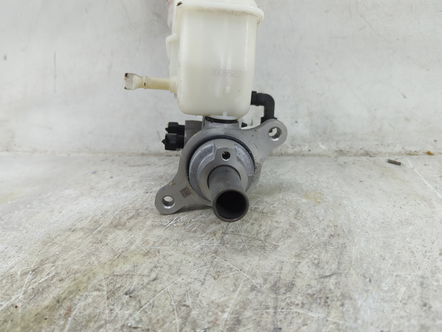 2015-2019 Hyundai Sonata Brake Master Cylinder 1490514 - Oemusedautoparts1.com
