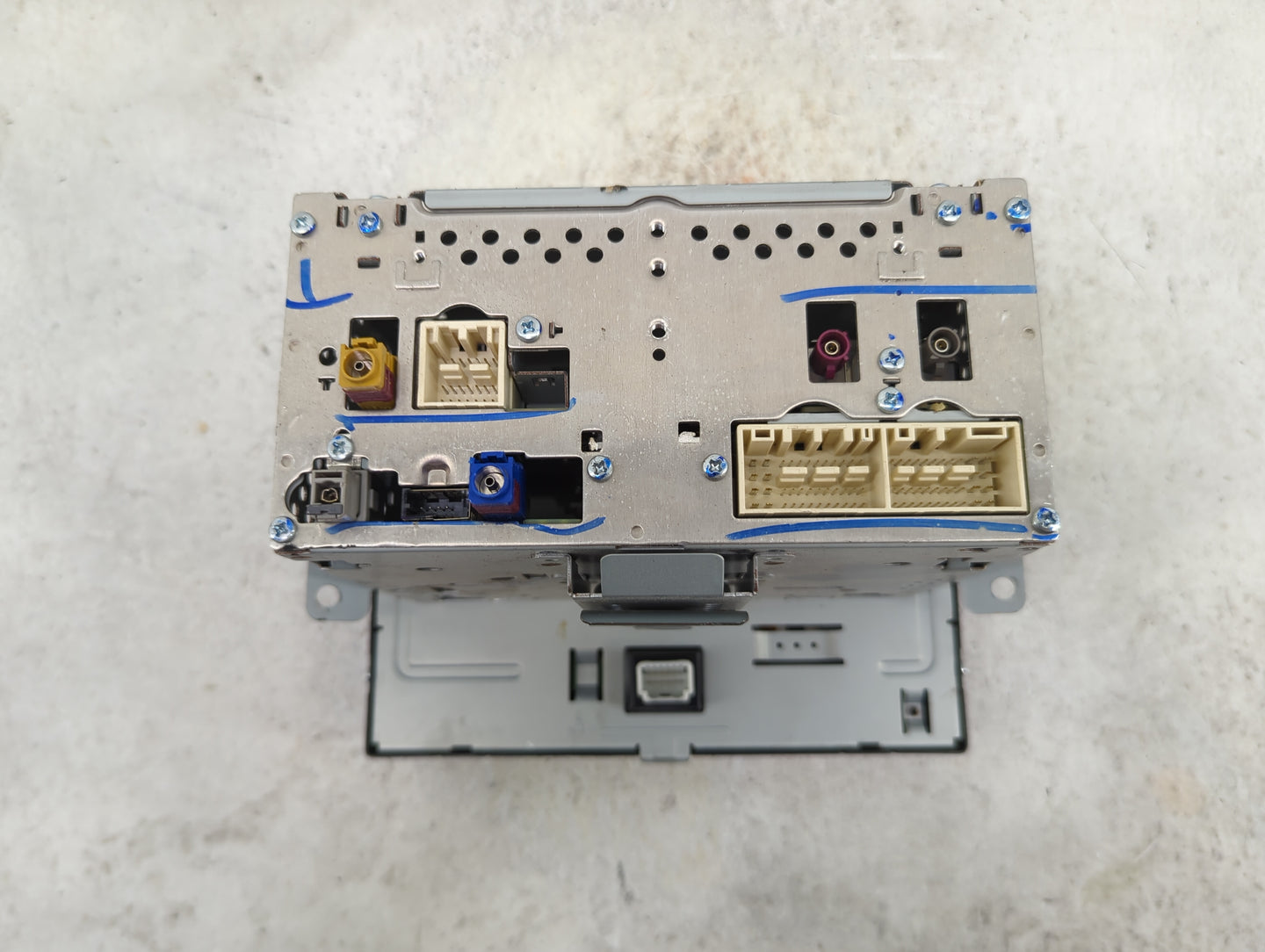 2016-2017 Hyundai Sonata Radio AM FM Cd Player Receiver Replacement P/N:96160-C2000 96160-C2NN, ADB40C2NN Fits Fits 2016 201