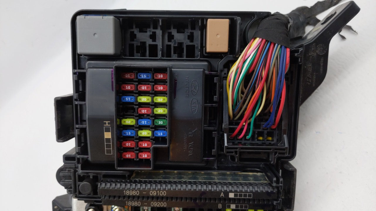 2018-2019 Hyundai Sonata Fusebox Fuse Box Panel Relay Module P/N:912A0C2088LA 6423-0102-7 Fits Fits 2018 2019 OEM Used Auto 