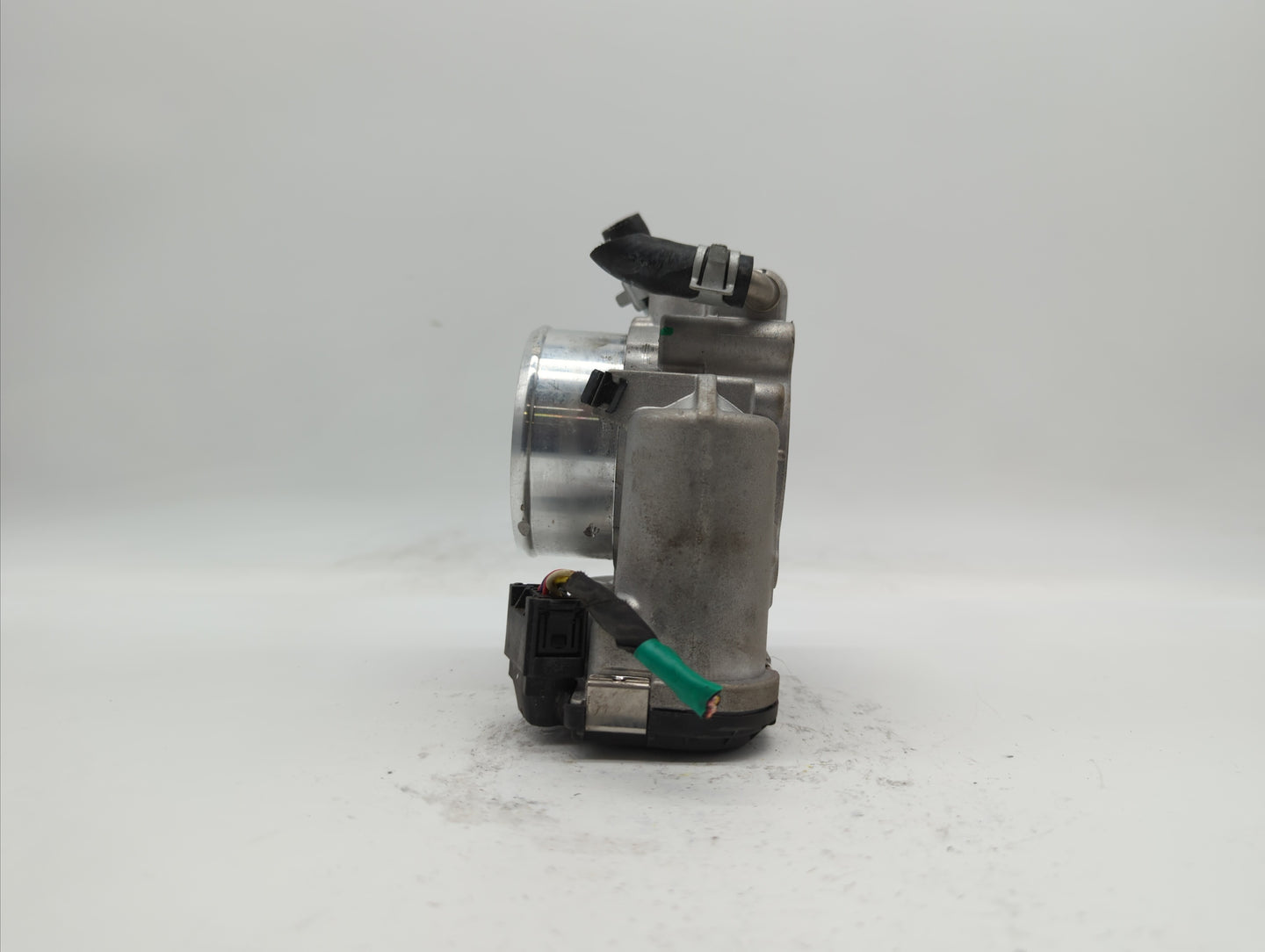 2015-2019 Hyundai Sonata Throttle Body P/N:35100-2G600 Fits Fits 2015 2016 2017 2018 2019 OEM Used Auto Parts - Oemusedautop