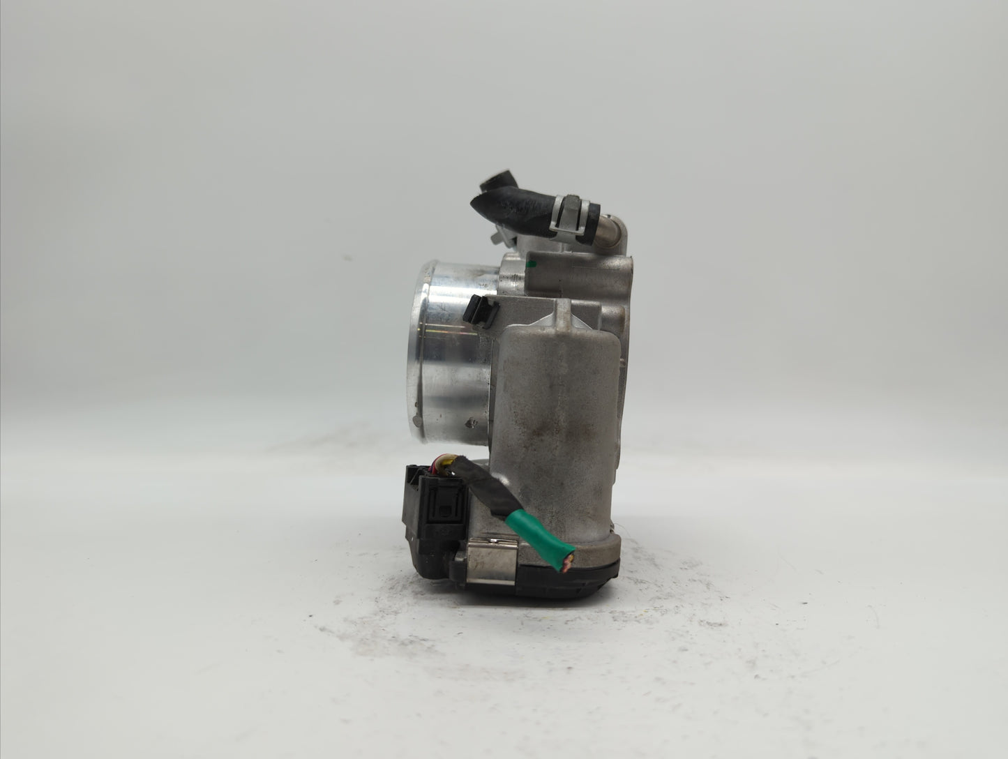 2015-2019 Hyundai Sonata Throttle Body P/N:35100-2G600 Fits Fits 2015 2016 2017 2018 2019 OEM Used Auto Parts - Oemusedautop