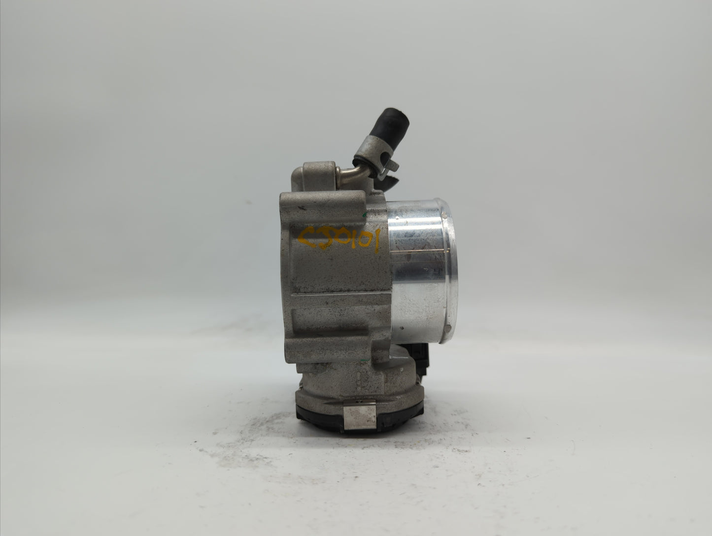 2015-2019 Hyundai Sonata Throttle Body P/N:35100-2G600 Fits Fits 2015 2016 2017 2018 2019 OEM Used Auto Parts - Oemusedautop
