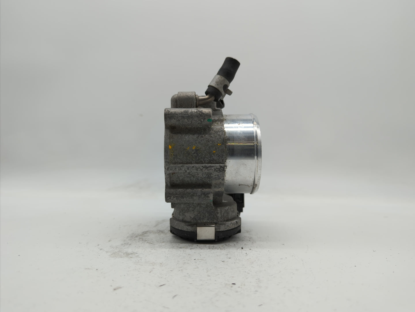 2015-2019 Hyundai Sonata Throttle Body P/N:35100-2G600 Fits Fits 2015 2016 2017 2018 2019 OEM Used Auto Parts - Oemusedautop