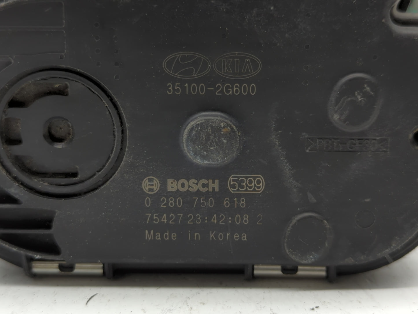 2015-2019 Hyundai Sonata Throttle Body P/N:35100-2G600 Fits Fits 2015 2016 2017 2018 2019 OEM Used Auto Parts - Oemusedautop