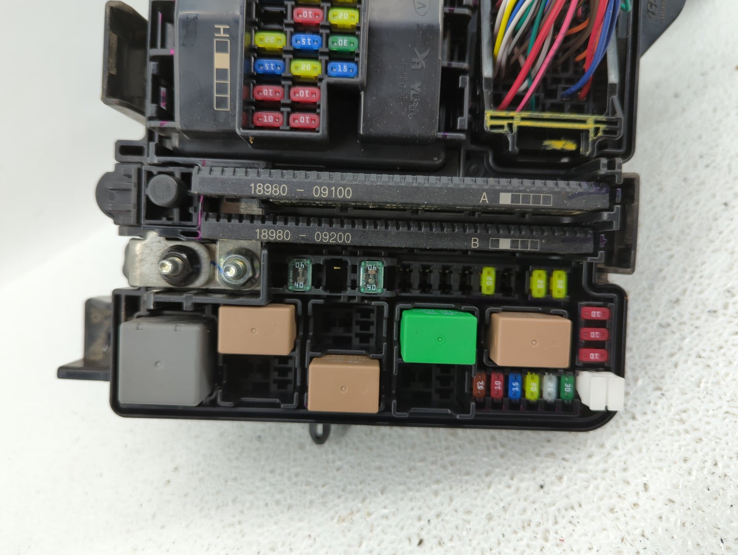 2018-2019 Hyundai Sonata Fusebox Fuse Box Panel Relay Module P/N:912A0C2370LA 912A0C2088LA, 6423-0102-7 Fits Fits 2018 2019 