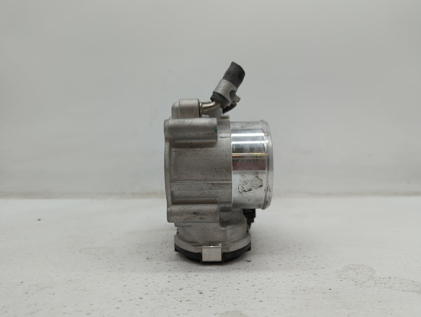 2015-2019 Hyundai Sonata Throttle Body P/N:0 280 750 618 35100-2G600 Fits Fits 2015 2016 2017 2018 2019 OEM Used Auto Parts 