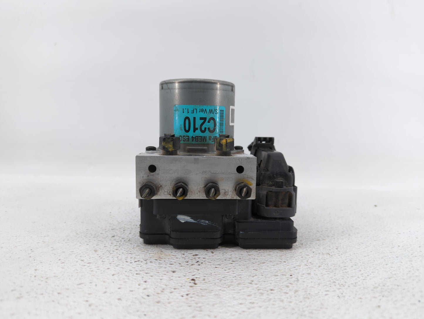 2018 Hyundai Sonata Throttle Body P/N:58920-02210 Fits OEM Used Auto Parts - Oemusedautoparts1.com