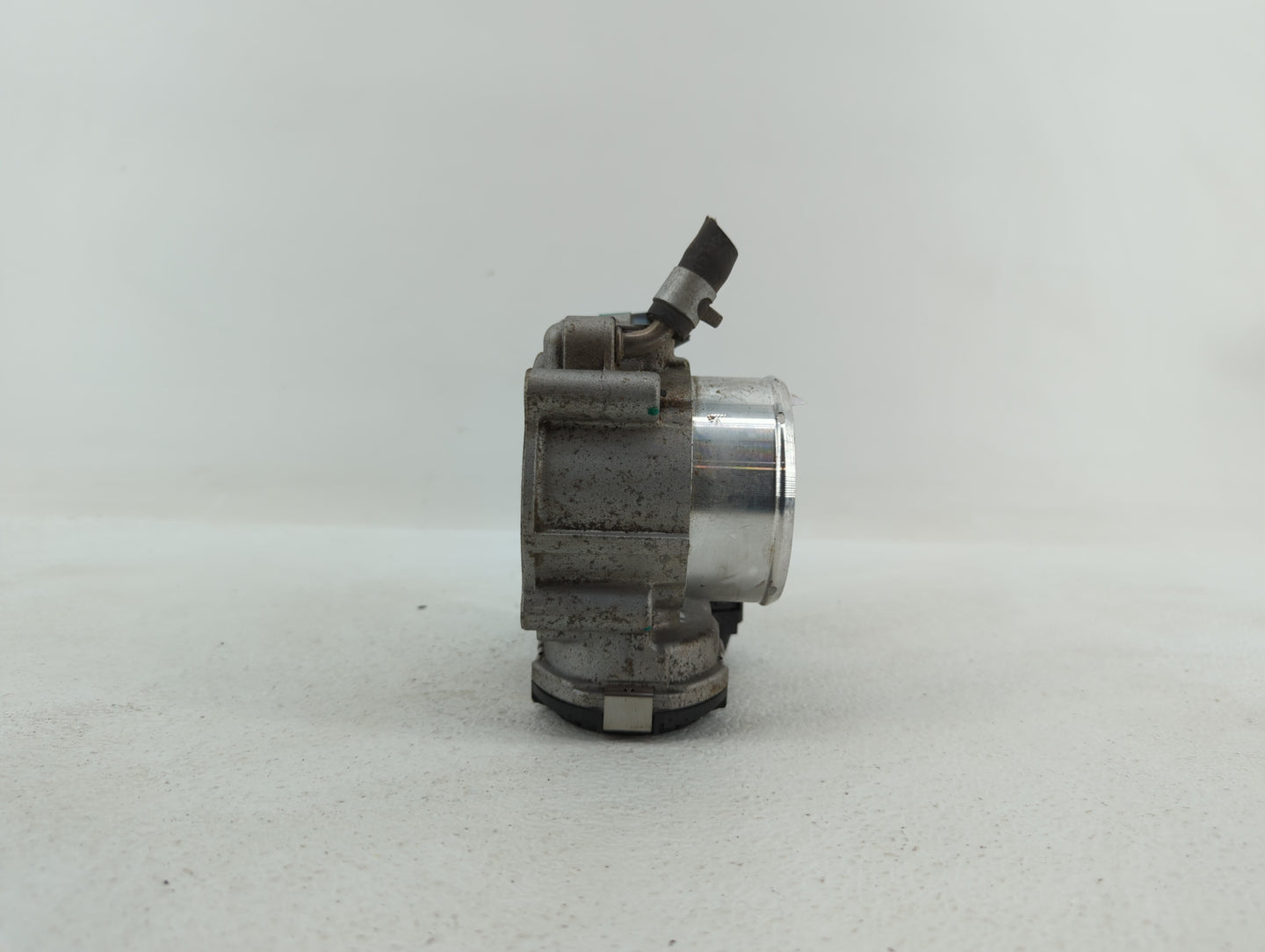 2015-2019 Hyundai Sonata Throttle Body P/N:0 280 750 618 35100-2G600 Fits Fits 2015 2016 2017 2018 2019 2020 2021 OEM Used A