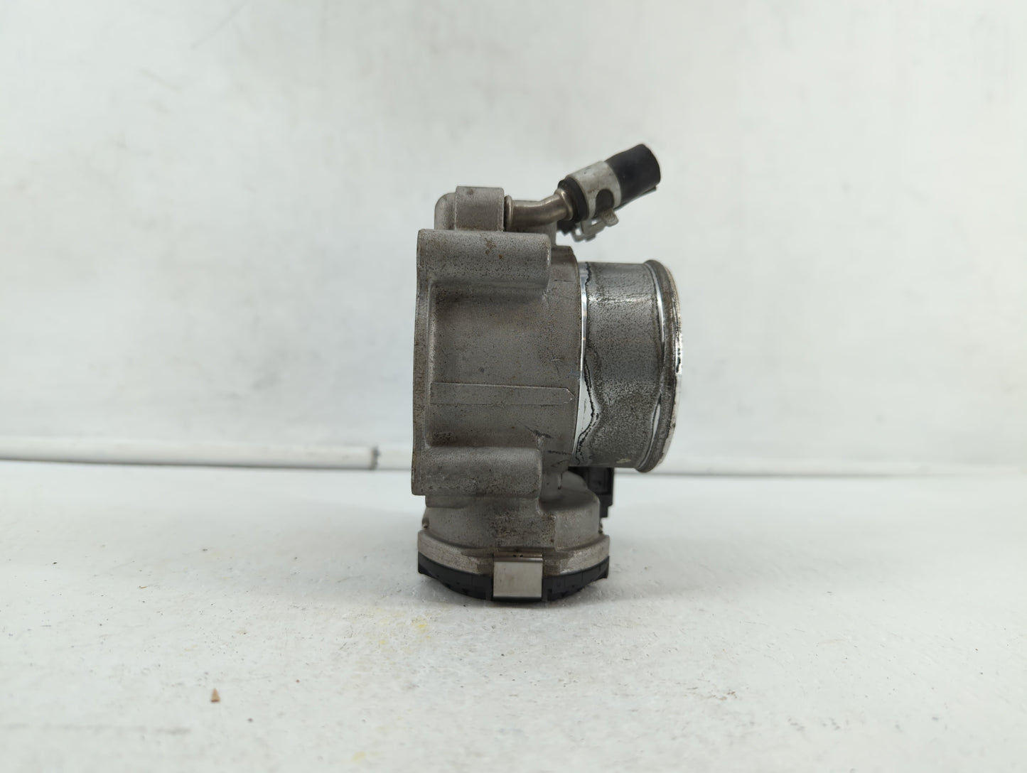 2015-2019 Hyundai Sonata Throttle Body P/N:35100-2G610 Fits Fits 2015 2016 2017 2018 2019 OEM Used Auto Parts - Oemusedautop
