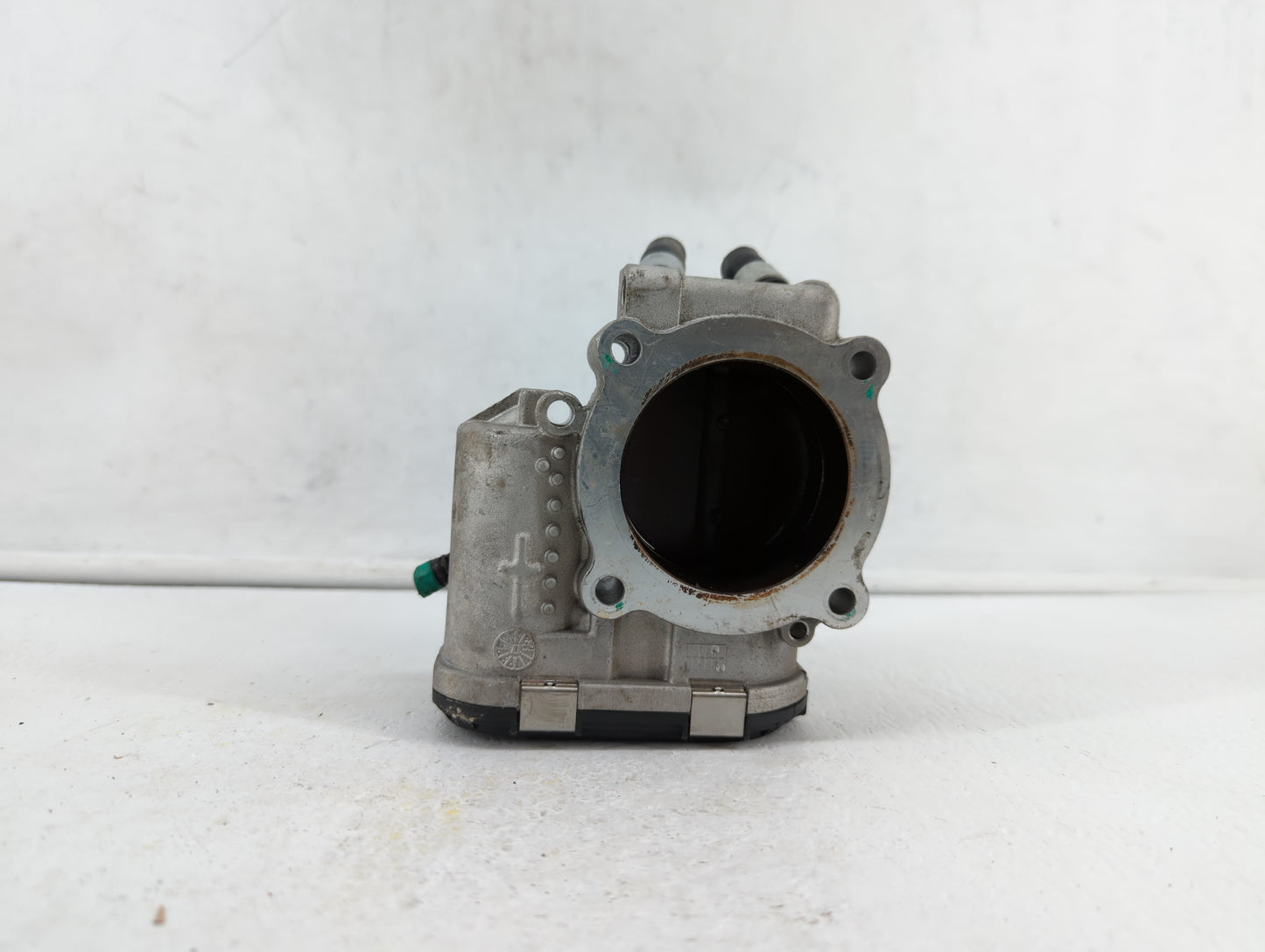2015-2019 Hyundai Sonata Throttle Body P/N:35100-2G610 Fits Fits 2015 2016 2017 2018 2019 OEM Used Auto Parts - Oemusedautop