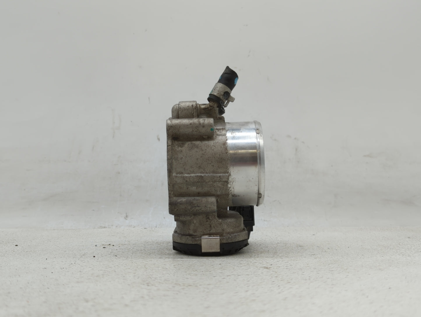 2015-2019 Hyundai Sonata Throttle Body P/N:35100-2G600 Fits Fits 2015 2016 2017 2018 2019 OEM Used Auto Parts - Oemusedautop