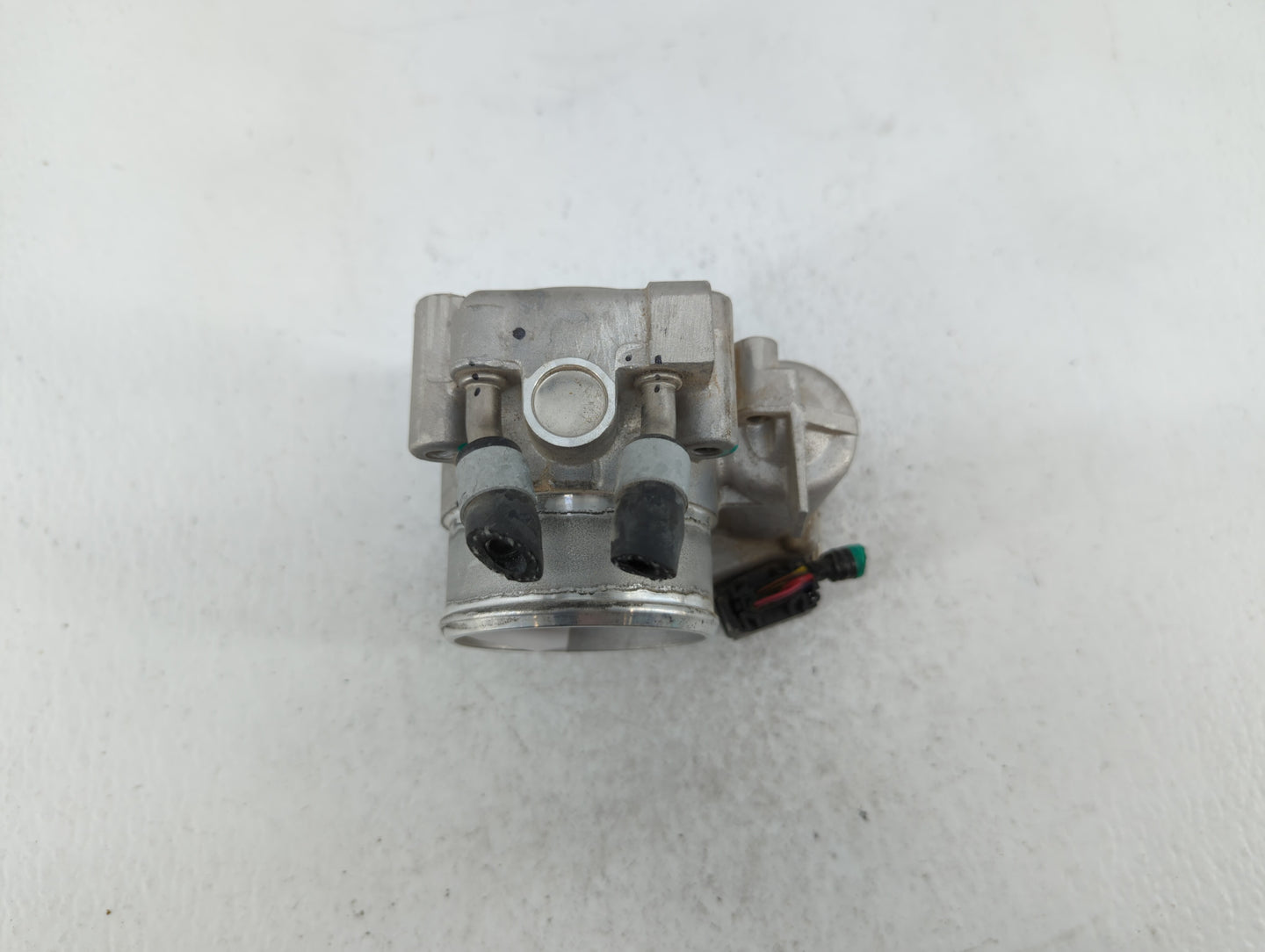 2015-2019 Hyundai Sonata Throttle Body P/N:35100-2G610 Fits Fits 2015 2016 2017 2018 2019 2020 2021 OEM Used Auto Parts - Oe