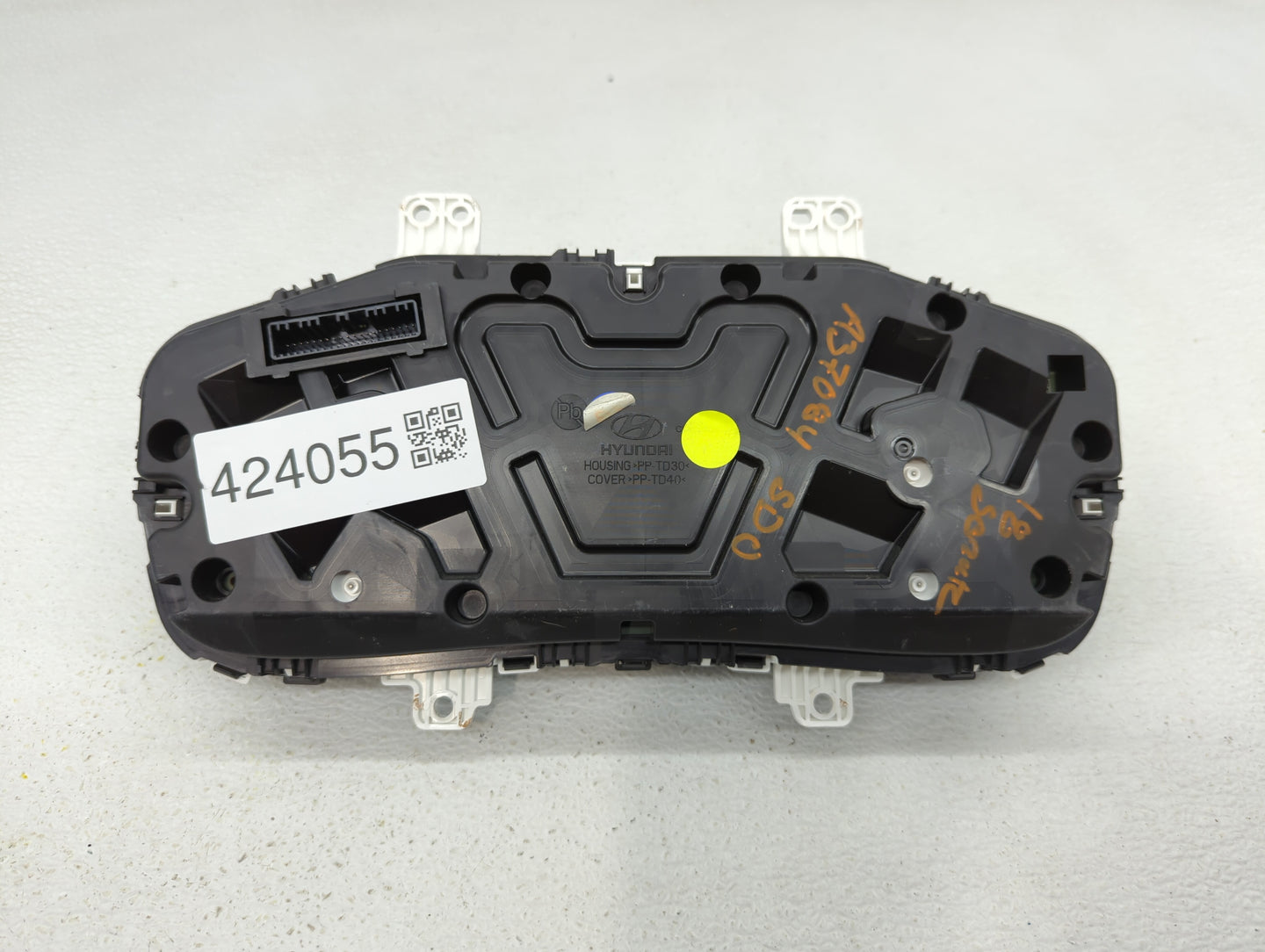 2018 Hyundai Sonata Instrument Cluster Speedometer Gauges P/N:94051-C2000 94041-C2000 Fits OEM Used Auto Parts - Oemusedauto