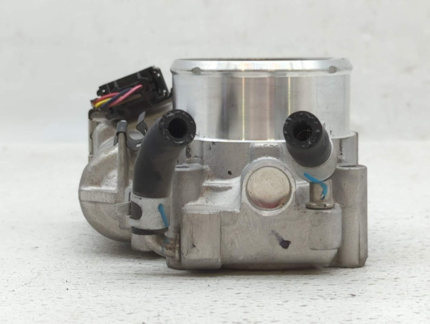 2015-2019 Hyundai Sonata Throttle Body P/N:35100-2G600 Fits Fits 2015 2016 2017 2018 2019 2020 2021 OEM Used Auto Parts - Oe