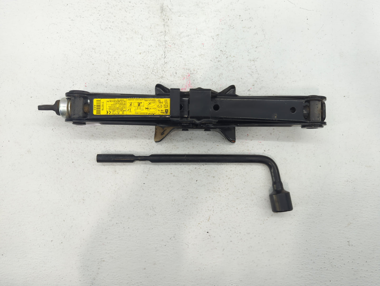 2018 Hyundai Sonata Spare Scissor Car Jack - Oemusedautoparts1.com