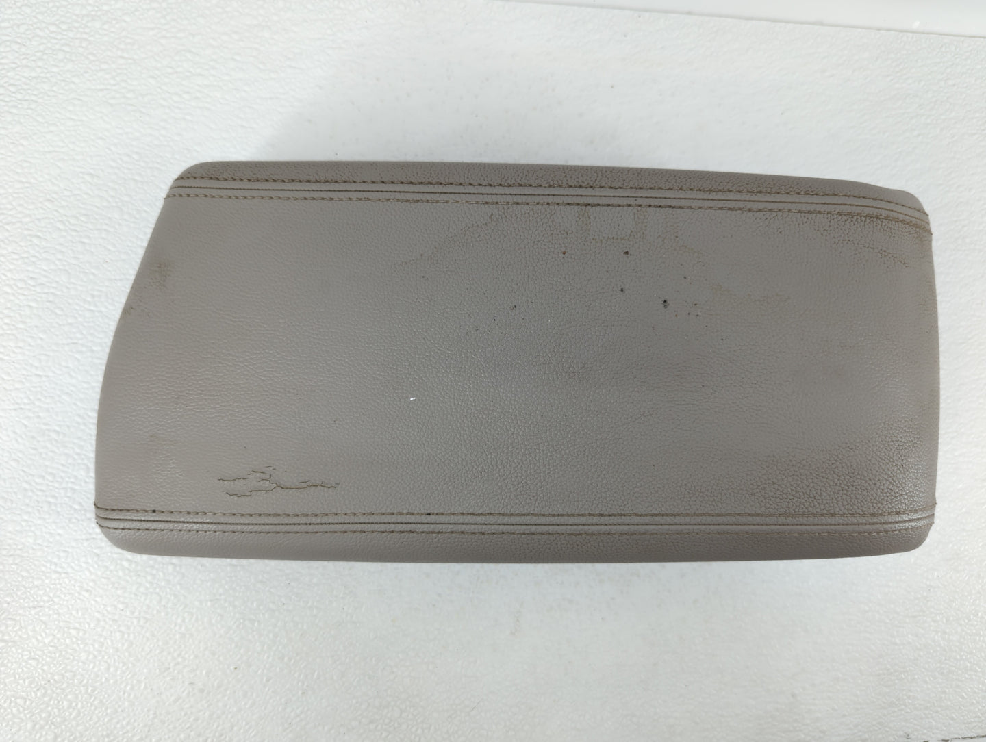 2018 Hyundai Sonata Center Console Armrest Cover Lid - Oemusedautoparts1.com