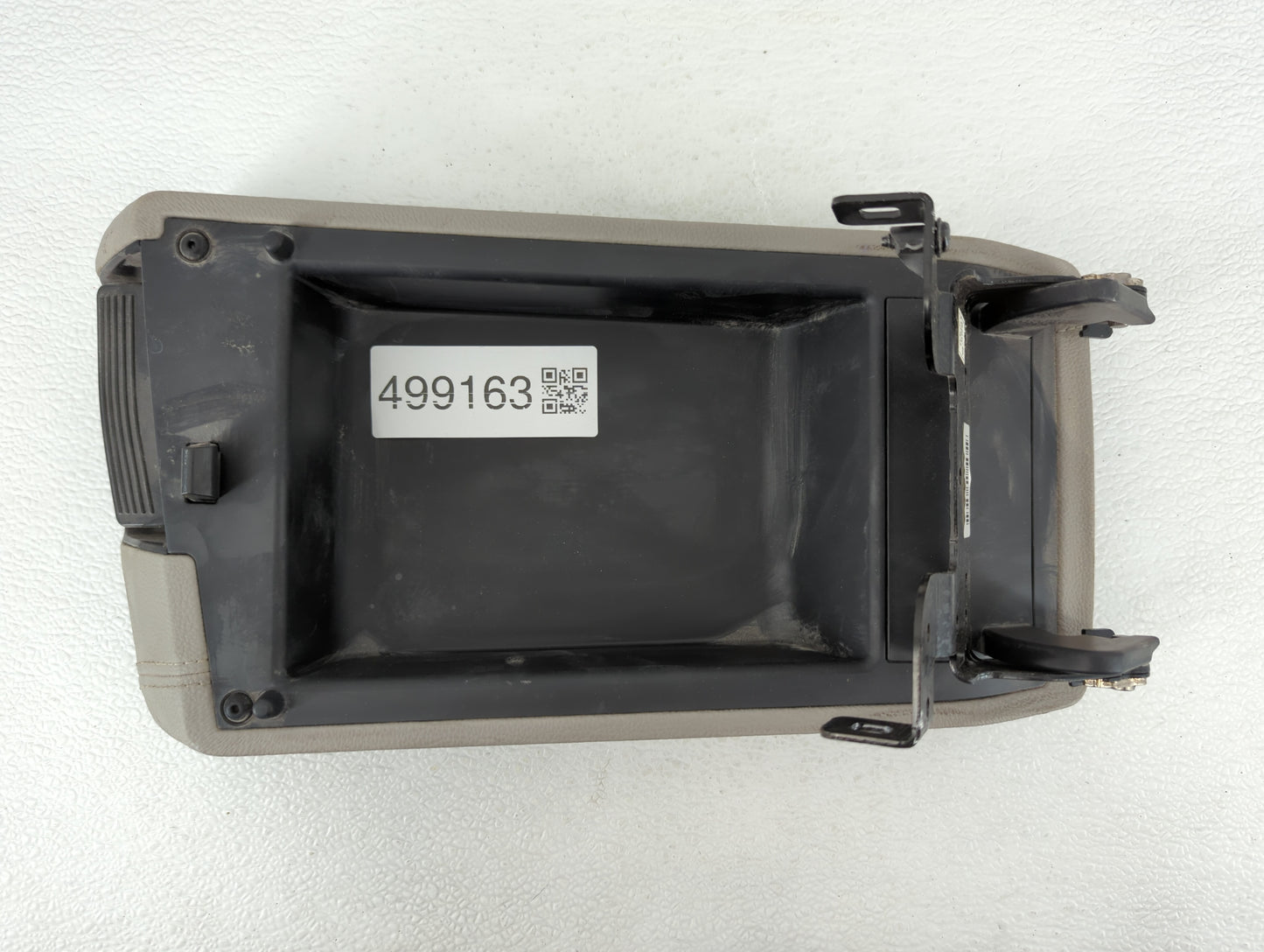 2018 Hyundai Sonata Center Console Armrest Cover Lid - Oemusedautoparts1.com