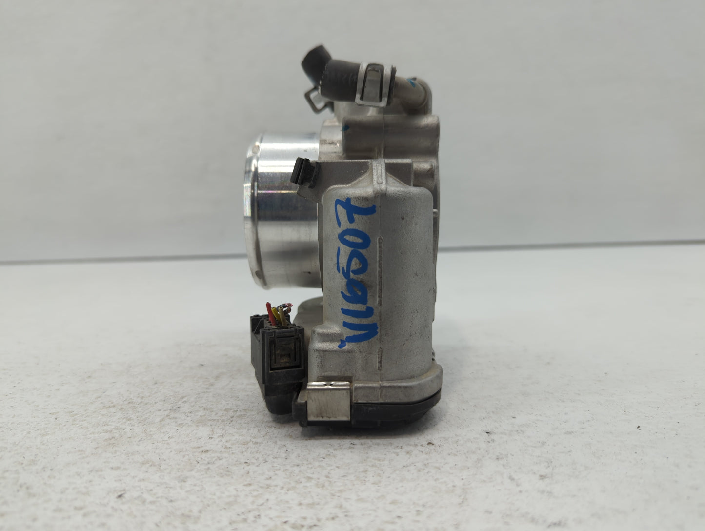 2015-2019 Hyundai Sonata Throttle Body P/N:35100-2G600 Fits Fits 2015 2016 2017 2018 2019 2020 2021 OEM Used Auto Parts - Oe