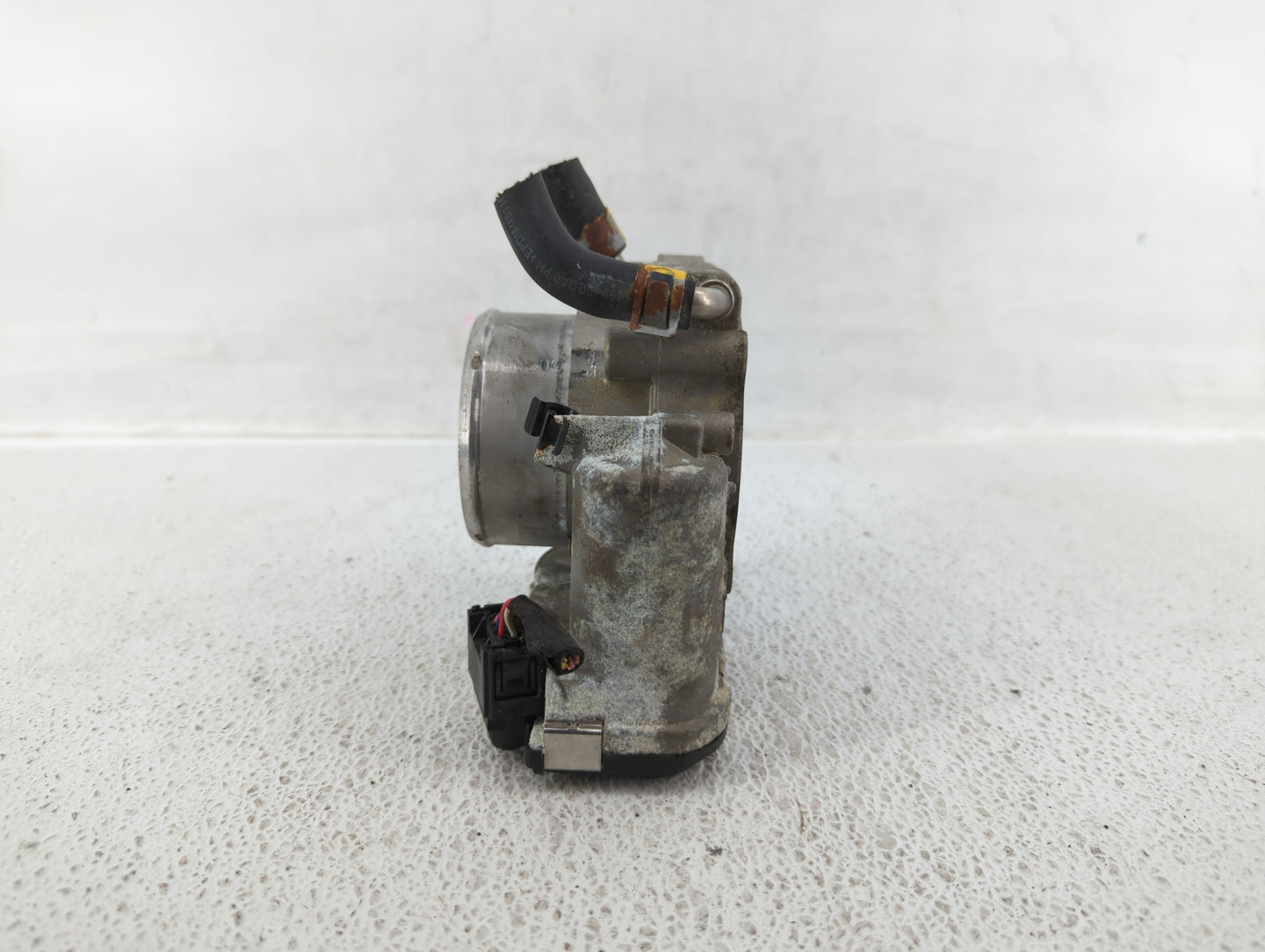 2015-2019 Hyundai Sonata Throttle Body P/N:35100-2G600 Fits Fits 2015 2016 2017 2018 2019 2020 2021 OEM Used Auto Parts - Oe